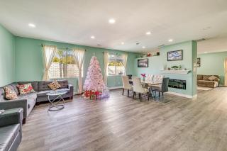 Spacious Lake Elsinore Home with Pool and Hot Tub! - Lake Elsinore - 9