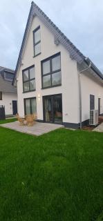 Rose Garden - Haus mit Garten & 3 Schlafzimmern - Offenbach - 0