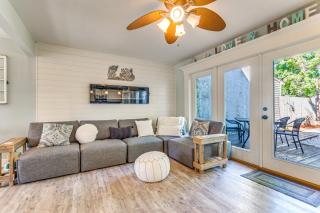 2 Private Outdoor Spaces Gulf Breeze Townhome! - 6