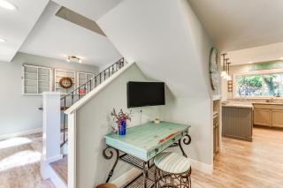 2 Private Outdoor Spaces Gulf Breeze Townhome! - 1