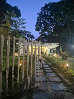 Birds and blossom farmhouse lucknow - Lucknow - 2