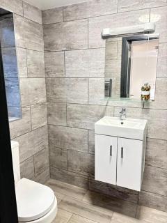 Southall Edge Inn - Southall - 3