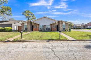 Relaxing Family Retreat in West Arlington Duplex - 9