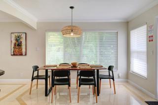 WALK to Beach Luxury 3BR Villa in Hollywood Lakes - Hollywood - 2