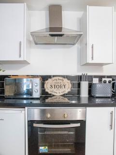 BV Modern Apartment Near Kirkstall Shopping Centre - Leeds - 3