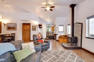 Denali Basecamp: Cozy Talkeetna Chalet w/ Fire Pit - 6