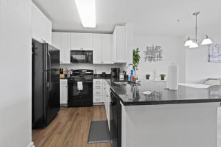 Tysons Galleria Retreat - 6