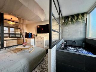 Mini Loft avec Jacuzzi & Piscine - Cap d'Agde - 0