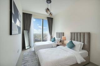 Chic 2-Bedroom Downtown Gem - 9