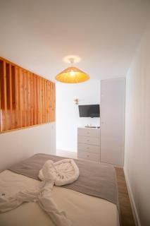 Wave Shadows Beach House Oceanfront property - Bottom Floor - Paul do Mar - 8