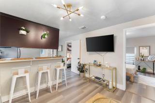 Stylish 2BR Miami Home with Gated Parking & Patio - 9