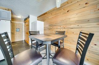 2 Mi to Granby Ranch Mtn-View Studio with Perks - 2