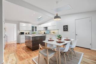 Mid-Century Modern Home - 3-Bedroom Rambler - 8