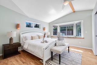 Mid-Century Modern Home - 3-Bedroom Rambler - 6