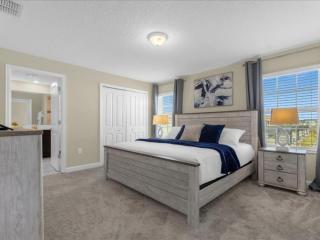 Comfortable 4 Bedrooms at Storey Lake - 3