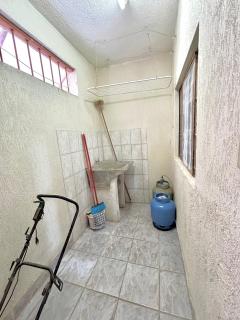 Sobrado e Casa em Ubatuba - Ubatuba - 1