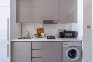 Modern Studio 1437 - 5