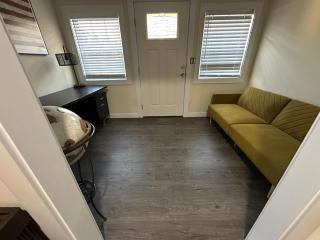 Charming 3 Bedroom in Athens with WiFi and AC - 1