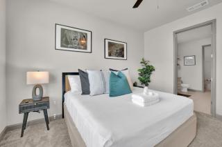 Ebony & Ivory Midtown King Bed - Atlanta - 7