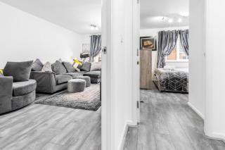 Middle Meadow Stunning 2 bedroom Modern Apartment Sleeps 3 - 2