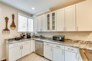 6 Mi to Downtown - Spacious Home in Pittsburgh! - 5