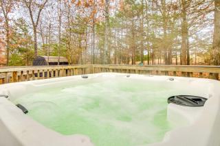 Serene Yellville Retreat with Hot Tub on 85 Acres - Cotter - 9