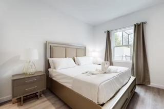 Spacious 4BR and Den, Pool, 15min to Disney - Davenport - 0