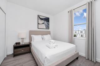 5BR and 4BA Family Escape with Private Pool, Near Disney - 3