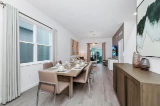 Charm 5BR Home with Private Pool, 15 Min to Disney - 6