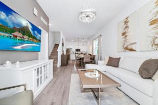 Charm 5BR Home with Private Pool, 15 Min to Disney - 5