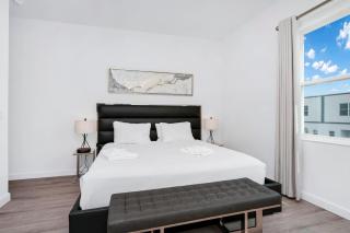 Charm 5BR Home with Private Pool, 15 Min to Disney - 1