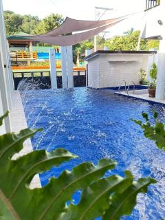 Alonzo's Private Villa - - 8