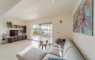 Nice Home In Karbuni With Wifi - 9
