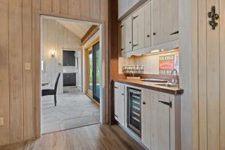 Baileys Harbor Lakefront Abode by Simple Life Rentals - Baileys Harbor - 2