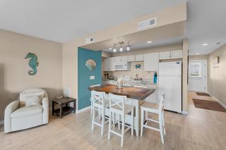 Finn's Up - Hatteras - 3