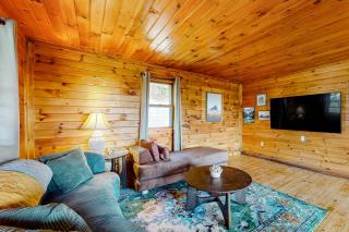 Whispering Pines Retreat - 7