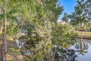 6 Mi to Sponge Docks Lake Tarpon Getaway with Dock! - Palm Harbor - 9
