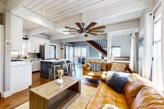 3BR Cabin with Private Hot Tub and Fire Pit - 7