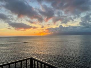 Unforgettable Oceanfront Stay , Nature, Luxury & Tranquility - 3