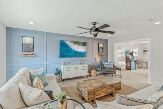 Waterfront home, luxury design, HOT TUB - Port Orange - 4