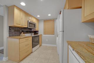 Island Club 3301 - 4