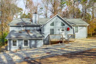Home with Grill and Games - 17 Mi to LakePointe Sports - Woodstock - 9