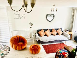 Charming 3 bedroom house with garden - 9