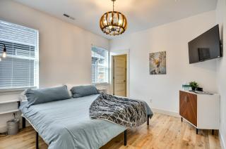 Stunning Stevenson Retreat with Mountain Views! - 2