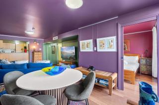 Artsy Boho Den in Iconic Fingerwharf Woolloomoolo - 4