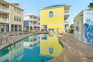 Walk to Ocean Home with 2 Balconies in Myrtle Beach - Myrtle Beach - 0