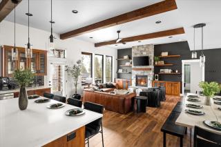 Luxe Lakeside New Build by Flathead Lake Speakeasy - Somers - 2