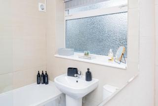 Contemporary expansive upper apartment - Birmingham - 3