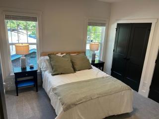 Spacious and Comfy CLT Retreat - 2