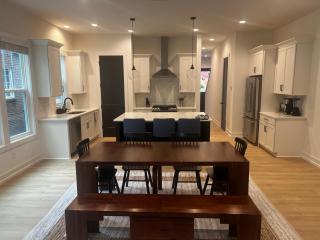 Spacious and Comfy CLT Retreat - Charlotte - 0